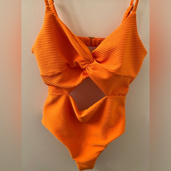 NWT! LSPACE Eco Chic Repreve Kyslee One Piece Swimsuit in Tangerine - Size S - Picture 8 of 9